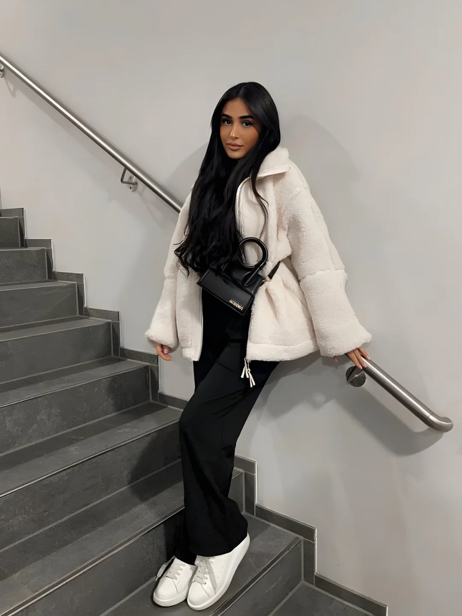 Lea - chic oversized kappa för kvinnor med textur