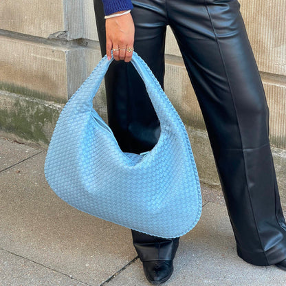 Aranka vävd rymlig designer axelremsväska årets must-have